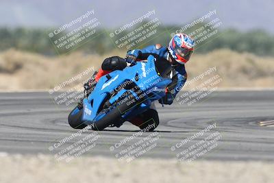 media/Oct-13-2025-Moto Forza (Mon) [[a66d839500]]/3-B Group/Session 3 (Turn 16)/